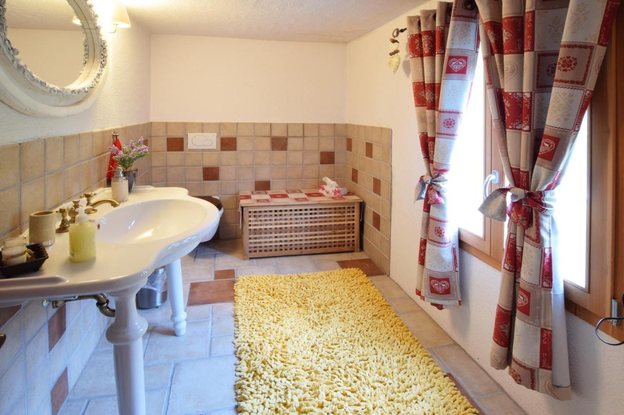 مبيت وإفطار Olivone Relais Del Sosto المظهر الخارجي الصورة